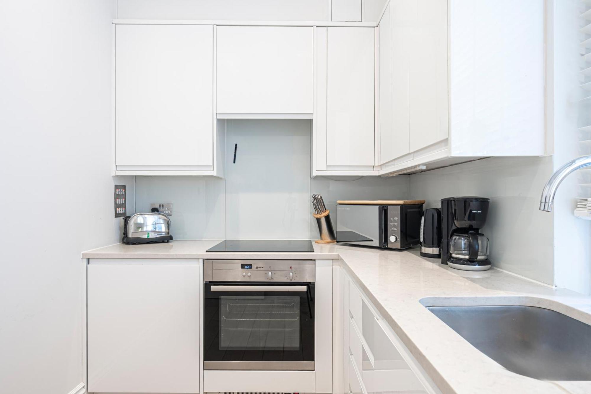 Goodge Apartments London Exterior photo